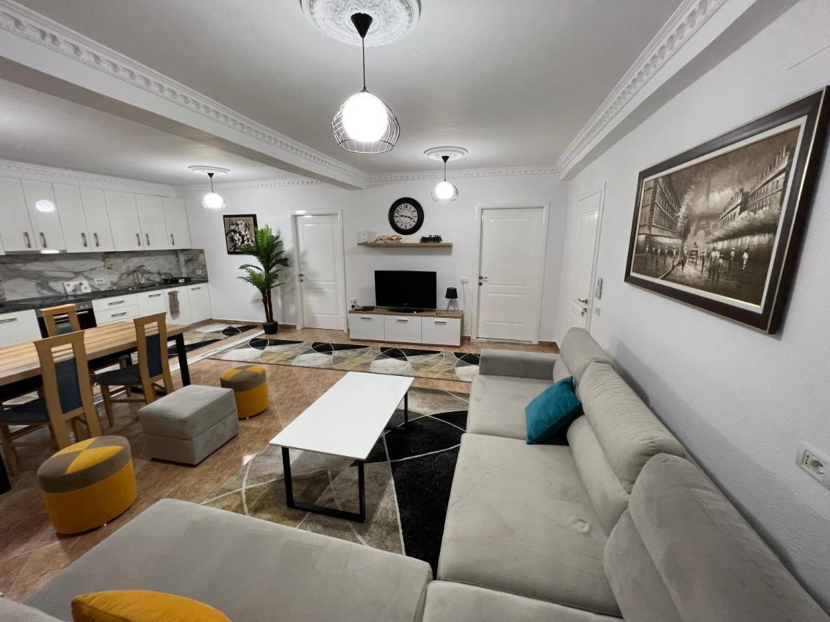 Daily Rent Apartment City Center Elbasan 6 Exterior photo